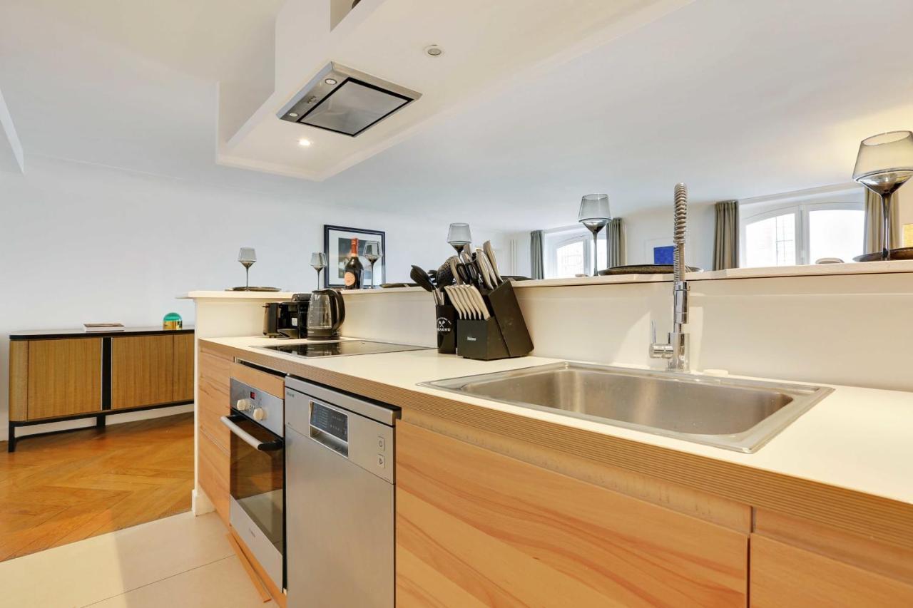 Elegant Apartment - 2Bd-6P - Avenue Montaigne Párizs Kültér fotó