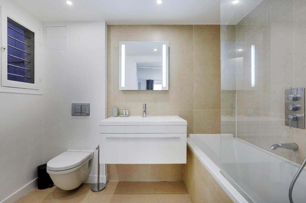 Elegant Apartment - 2Bd-6P - Avenue Montaigne Párizs Kültér fotó