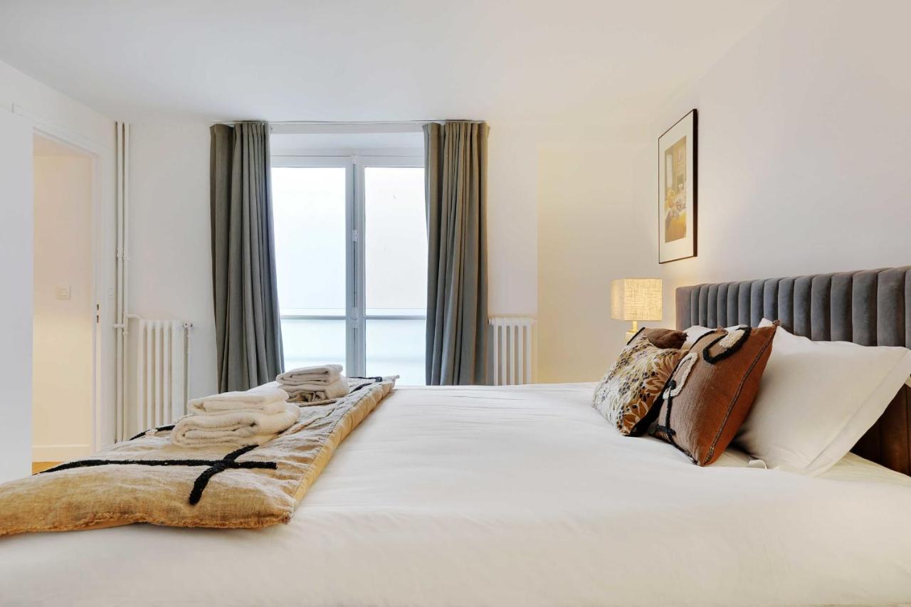 Elegant Apartment - 2Bd-6P - Avenue Montaigne Párizs Kültér fotó