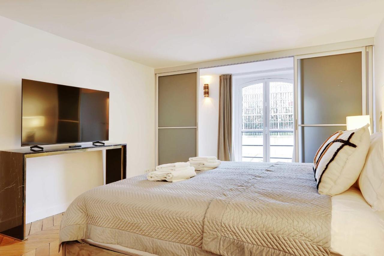 Elegant Apartment - 2Bd-6P - Avenue Montaigne Párizs Kültér fotó