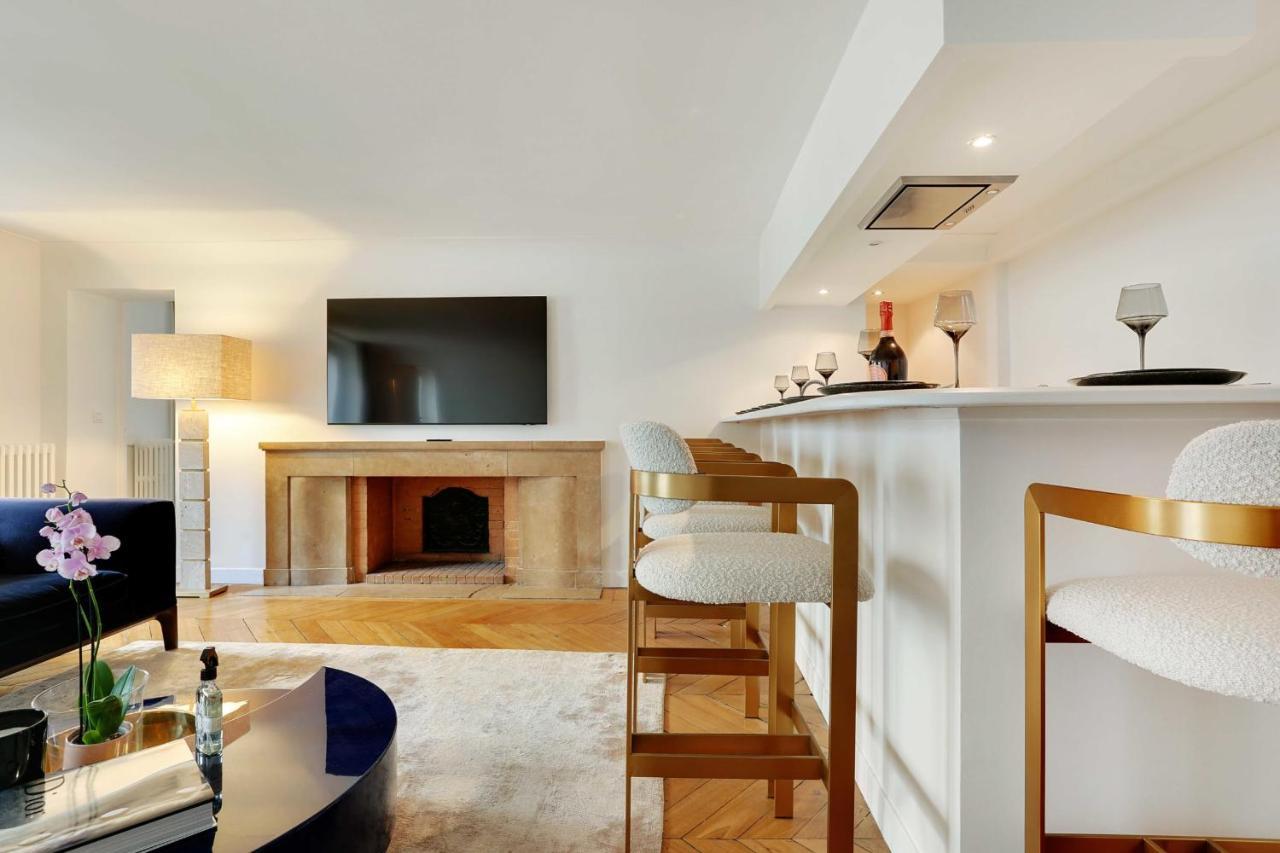 Elegant Apartment - 2Bd-6P - Avenue Montaigne Párizs Kültér fotó